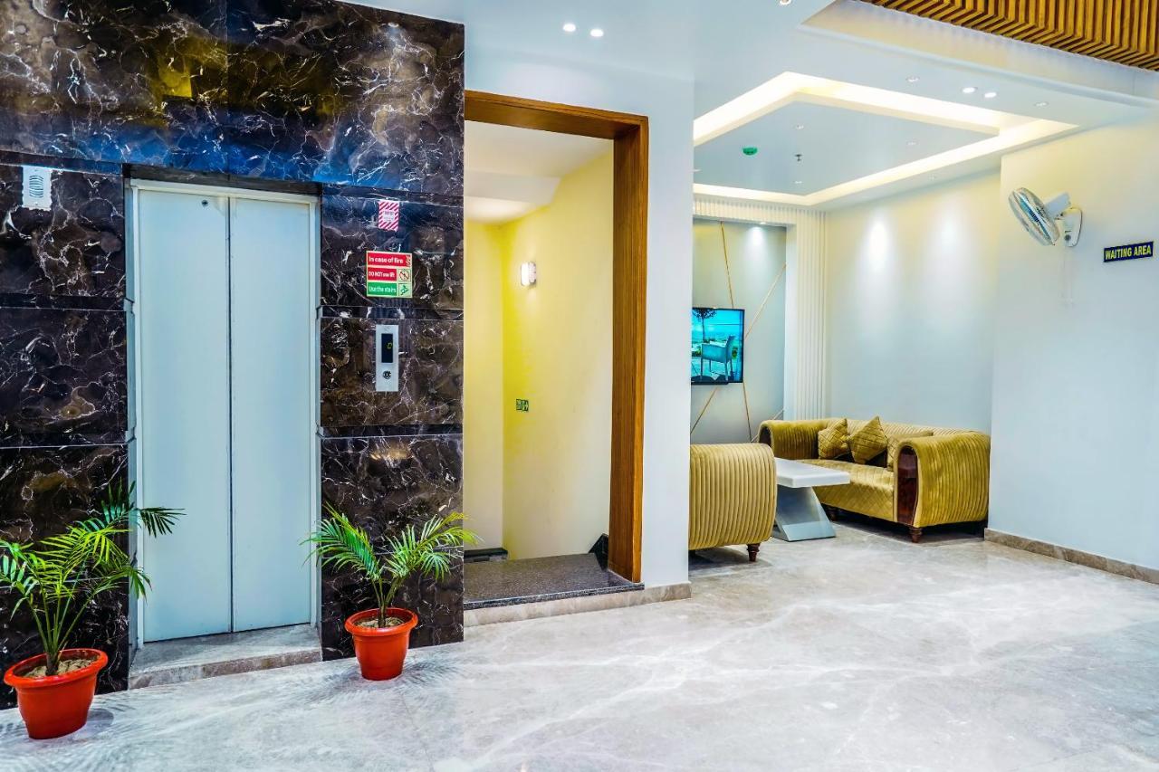 אמריצר Hotel Aura Grand By Levelup Hotels מראה חיצוני תמונה