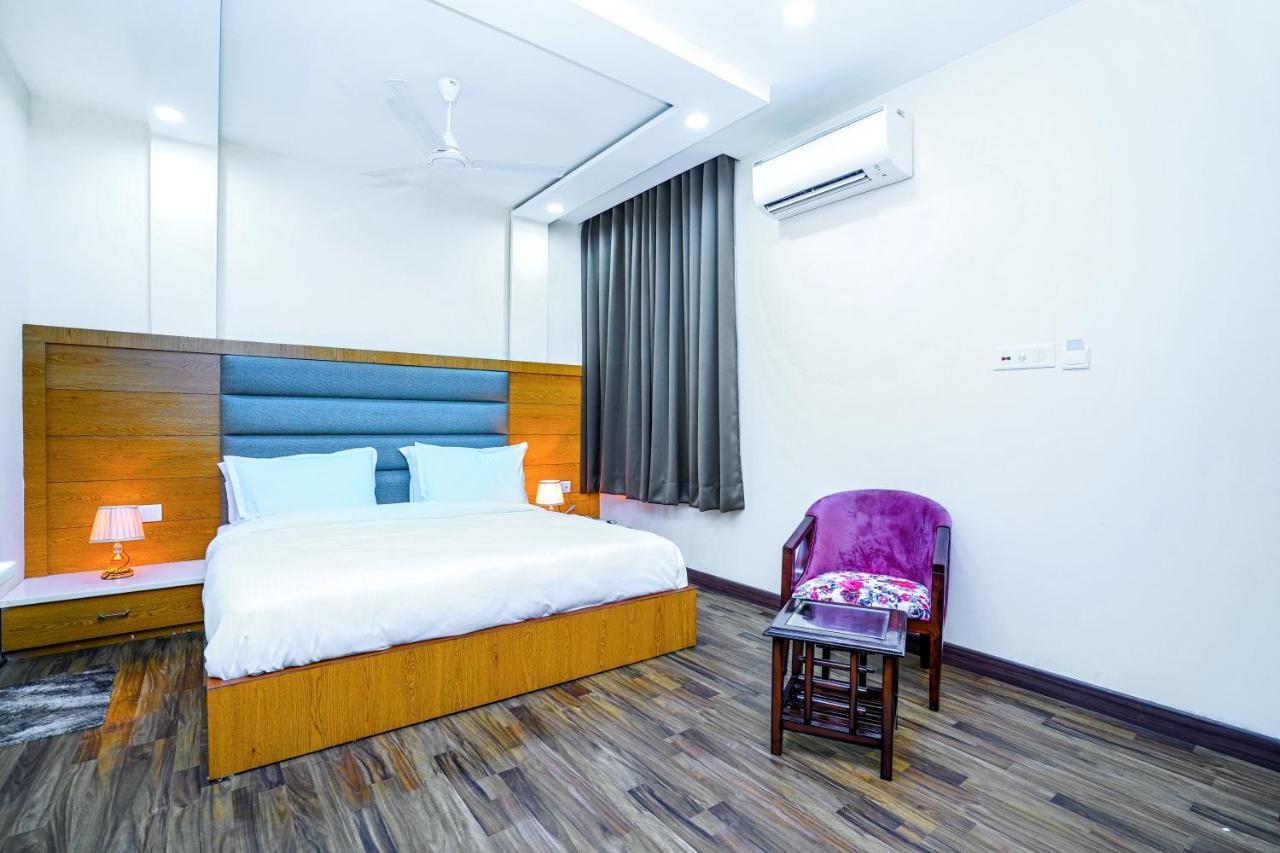 אמריצר Hotel Aura Grand By Levelup Hotels מראה חיצוני תמונה