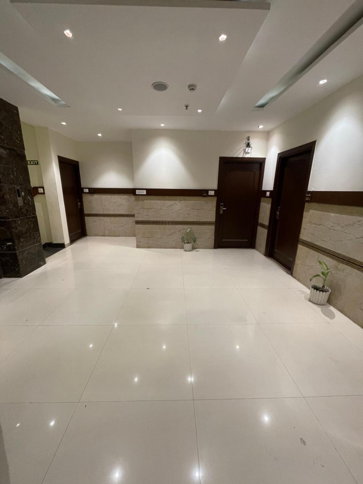 אמריצר Hotel Aura Grand By Levelup Hotels מראה חיצוני תמונה